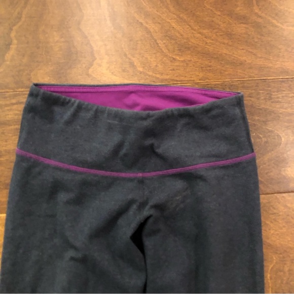 Lululemon grey blue leggings. Crop to below knees. Size 2. - Picture 2 of 5